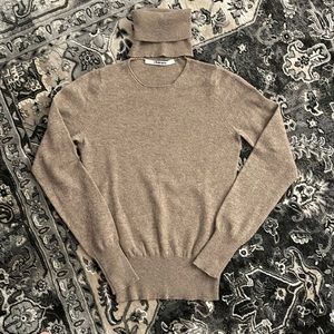 Chalayan brand, turtleneck 100% cashmere sweater, size Small